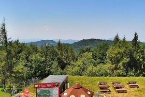 Kamera: Jaworzyna Krynicka Widok na szczyt Jaworzyny (1114 m n.p.m) Krynica Jaworzyna Krynicka Widok na szczyt Jaworzyny (1114 m n.p.m)
