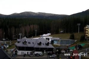 Kamera: Szrenica Ski Arena Widok na dolną stację wyciągu Szklarska Poręba Szrenica Ski Arena Widok na dolną stację wyciągu