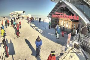 Kamera: Jaworzyna Krynicka Widok na trasÄ™ dla dzieci na szczycie (1100 m n.p.m.) Krynica Jaworzyna Krynicka Widok na trasÄ™ dla dzieci na szczycie (1100 m n.p.m.)