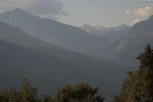 4 Vallees - 4 Doliny 4 Vallees - 4 Doliny Webcam La Grande Dixence depuis Les Masses