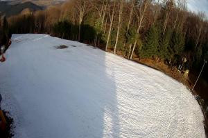 Kamera: Kasina ski Górna stacja kolejki krzesełkowej Kasina Wielka Kasina ski Górna stacja kolejki krzesełkowej