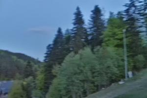 Kamera: Jaworzyna Krynicka Widok ze stacji dolnej kolei gondolowej (648 m n.p.m.) Krynica Jaworzyna Krynicka Widok ze stacji dolnej kolei gondolowej (648 m n.p.m.)