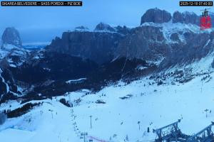 Kamera: Val di Fassa - Carezza Canazei - Belvedere Val di Fassa - Carezza Val di Fassa - Carezza Canazei - Belvedere