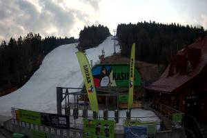 Kasina Wielka Kasina ski Dolna stacja kolejki krzesełkowej