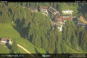 Kamera: Val di Fiemme - Cavalese - Predazzo - Obereggen SkiCenterLatemar - Passo Feudo Val di Fiemme Val di Fiemme - Cavalese - Predazzo - Obereggen SkiCenterLatemar - Passo Feudo