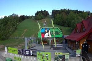 Kasina Wielka Kasina ski Dolna stacja kolejki krzesełkowej