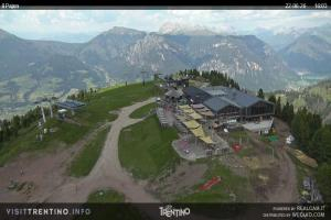 Kamera: Val di Fiemme - Cavalese - Predazzo - Obereggen Alpe Cermis - Paion Val di Fiemme Val di Fiemme - Cavalese - Predazzo - Obereggen Alpe Cermis - Paion