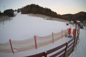 Kamera: Stacja narciarska CZARNÓW Wyciąg numer 1 dolna stacja Stacja narciarska CZARNÓW Stacja narciarska CZARNÓW Wyciąg numer 1 dolna stacja