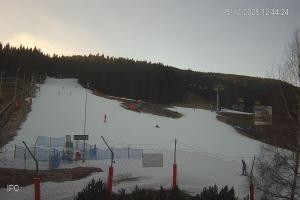 Kamera: Czarna Góra Dolny odcinek nartostrady "B", wyciąg BIBA Stronie Śląskie Czarna Góra Dolny odcinek nartostrady "B", wyciąg BIBA