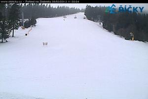 Říčky v Orlických horách Ski centrum Říčky v Orlických horách Pohled na Slalomku (černá)