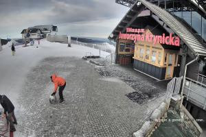 Kamera: Jaworzyna Krynicka Widok na trasę dla dzieci na szczycie (1100 m n.p.m.) Krynica Jaworzyna Krynicka Widok na trasę dla dzieci na szczycie (1100 m n.p.m.)