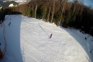 Kamera: Kasina ski Górna stacja kolejki krzesełkowej Kasina Wielka Kasina ski Górna stacja kolejki krzesełkowej