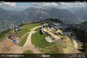 Kamera: Val di Fiemme - Cavalese - Predazzo - Obereggen Alpe Cermis - Paion Val di Fiemme Val di Fiemme - Cavalese - Predazzo - Obereggen Alpe Cermis - Paion