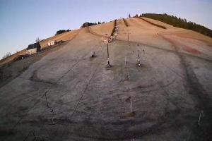 Kamera: Kompleks Wyciągów Narciarskich Górnik Stok przy wyciągach nr 1 i 2 Walim - Rzeczka Kompleks Wyciągów Narciarskich Górnik Stok przy wyciągach nr 1 i 2