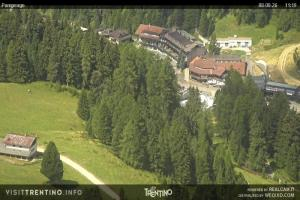 Kamera: Val di Fiemme - Cavalese - Predazzo - Obereggen SkiCenterLatemar - Passo Feudo Val di Fiemme Val di Fiemme - Cavalese - Predazzo - Obereggen SkiCenterLatemar - Passo Feudo