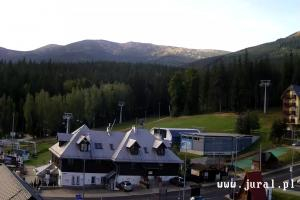 Kamera: Szrenica Ski Arena Widok na dolną stację wyciągu Szklarska Poręba Szrenica Ski Arena Widok na dolną stację wyciągu