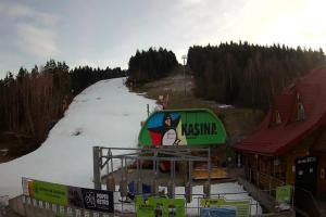Kamera: Kasina ski Dolna stacja kolejki krzesełkowej Kasina Wielka Kasina ski Dolna stacja kolejki krzesełkowej