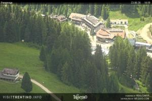 Kamera: Val di Fiemme - Cavalese - Predazzo - Obereggen SkiCenterLatemar - Passo Feudo Val di Fiemme Val di Fiemme - Cavalese - Predazzo - Obereggen SkiCenterLatemar - Passo Feudo