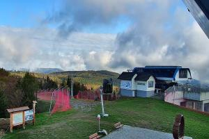 Kamera: Jaworzyna Krynicka Widok na szczyt Jaworzyny (1114 m n.p.m) Krynica Jaworzyna Krynicka Widok na szczyt Jaworzyny (1114 m n.p.m)