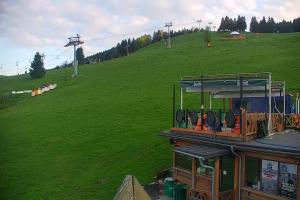 Kamera: Zieleniec Zieleniec SKI Arena - Widok z dolnej stacji Zieleniec Zieleniec Zieleniec SKI Arena - Widok z dolnej stacji