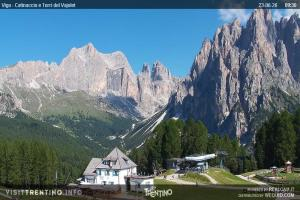 Kamera: Val di Fassa - Carezza Vigo di Fassa - Catinaccio 2 Val di Fassa - Carezza Val di Fassa - Carezza Vigo di Fassa - Catinaccio 2