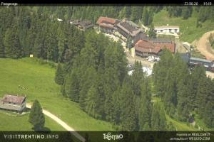 Kamera: Val di Fiemme - Cavalese - Predazzo - Obereggen SkiCenterLatemar - Passo Feudo Val di Fiemme Val di Fiemme - Cavalese - Predazzo - Obereggen SkiCenterLatemar - Passo Feudo