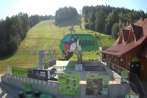 Kamera: Kasina ski Dolna stacja kolejki krzesełkowej Kasina Wielka Kasina ski Dolna stacja kolejki krzesełkowej