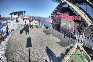 Kamera: Jaworzyna Krynicka Widok na trasę dla dzieci na szczycie (1100 m n.p.m.) Krynica Jaworzyna Krynicka Widok na trasę dla dzieci na szczycie (1100 m n.p.m.)