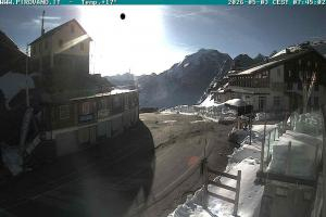 Przełecz Stelvio Passo Stelvio Widok na przełęcz Stelvio 2760 m