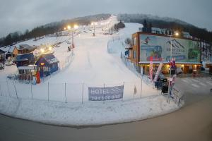 Wańkowa BIESZCZAD.ski Widok na stok i kolej linową