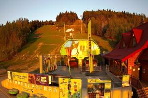 Kasina Wielka Kasina ski Dolna stacja kolejki krzesełkowej