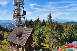 Kamera: Jaworzyna Krynicka Widok na szczyt Jaworzyny (1114 m n.p.m) Krynica Jaworzyna Krynicka Widok na szczyt Jaworzyny (1114 m n.p.m)
