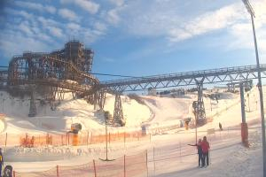 Kurzętnik Kurza Góra Kurza Góra - widok na stok i wieżę