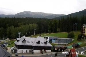 Kamera: Szrenica Ski Arena Widok na dolną stację wyciągu Szklarska Poręba Szrenica Ski Arena Widok na dolną stację wyciągu