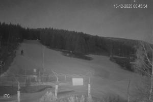 Kamera: Czarna Góra Dolny odcinek nartostrady "B", wyciąg BIBA Stronie Śląskie Czarna Góra Dolny odcinek nartostrady "B", wyciąg BIBA