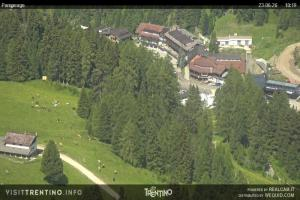 Kamera: Val di Fiemme - Cavalese - Predazzo - Obereggen SkiCenterLatemar - Passo Feudo Val di Fiemme Val di Fiemme - Cavalese - Predazzo - Obereggen SkiCenterLatemar - Passo Feudo