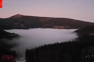 Kamera: Pec pod Śnieżką Kamera Pec pod Sněžkou, 1100 m n.p.m. Pec pod Śnieżką Pec pod Śnieżką Kamera Pec pod Sněžkou, 1100 m n.p.m.
