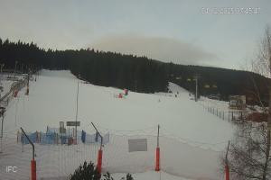 Kamera: Czarna Góra Dolny odcinek nartostrady "B", wyciąg BIBA Stronie Śląskie Czarna Góra Dolny odcinek nartostrady "B", wyciąg BIBA
