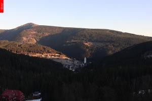 Kamera: Pec pod Śnieżką Kamera Pec pod Sněžkou, 1100 m n.p.m. Pec pod Śnieżką Pec pod Śnieżką Kamera Pec pod Sněžkou, 1100 m n.p.m.