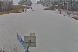 Kamera: Jaworzyna Krynicka Widok ze stacji dolnej kolei gondolowej (648 m n.p.m.) Krynica Jaworzyna Krynicka Widok ze stacji dolnej kolei gondolowej (648 m n.p.m.)