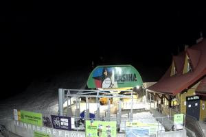 Kamera: Kasina ski Dolna stacja kolejki krzesełkowej Kasina Wielka Kasina ski Dolna stacja kolejki krzesełkowej