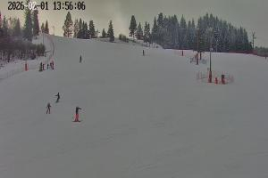 Niedzica Polana Sosny widok na stok narciarski