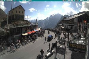 Kamera: Passo Stelvio Widok na przełęcz Stelvio 2760 m Przełecz Stelvio Passo Stelvio Widok na przełęcz Stelvio 2760 m