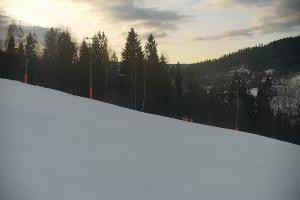 Kamera: Cieńków Widok na trasę kolei krzesełkowej Wisła Cieńków Widok na trasę kolei krzesełkowej