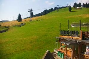 Kamera: Zieleniec Zieleniec SKI Arena - Widok z dolnej stacji Zieleniec Zieleniec Zieleniec SKI Arena - Widok z dolnej stacji