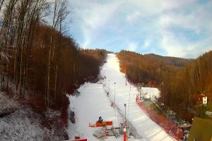 Kamera: STOK – Stacja Narciarska Widok z dolnej stacji Wisła STOK – Stacja Narciarska Widok z dolnej stacji