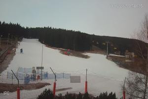 Kamera: Czarna Góra Dolny odcinek nartostrady "B", wyciąg BIBA Stronie Śląskie Czarna Góra Dolny odcinek nartostrady "B", wyciąg BIBA