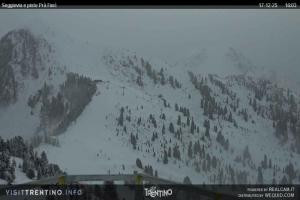 Kamera: Val di Fiemme - Cavalese - Predazzo - Obereggen Alpe Cermis - Prafiorì Val di Fiemme Val di Fiemme - Cavalese - Predazzo - Obereggen Alpe Cermis - Prafiorì