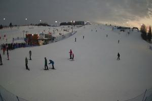 Tylicz Master Ski Widok naa dolną stację krzesełka