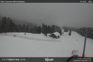 Kamera: Val di Fiemme - Cavalese - Predazzo - Obereggen SkiAreaAlpeLusia - Castelir Slope Val di Fiemme Val di Fiemme - Cavalese - Predazzo - Obereggen SkiAreaAlpeLusia - Castelir Slope